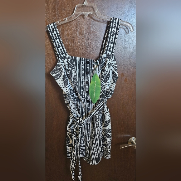 Farm Rio Linen Blend Romper - Picture 5 of 13